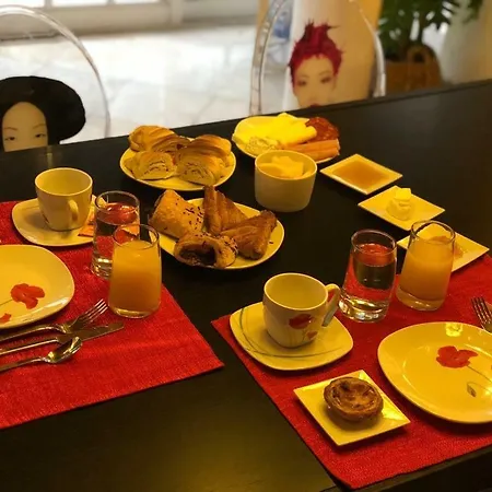 Monaco Homestay *